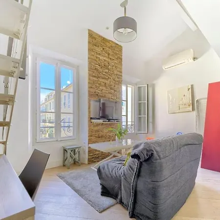 Cosy Duplex, Hyper Centre, Wifi,air Conditionner 아파트